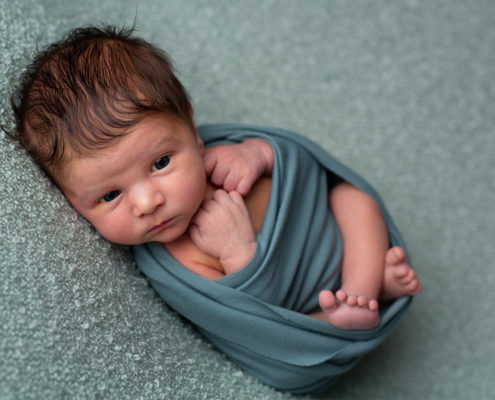 8 reasons to book a newborn photoshoot