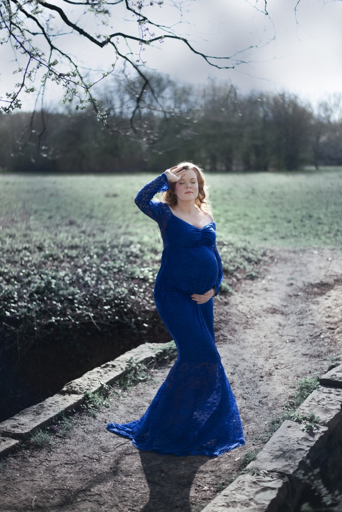 diy maternity photos lift your arm