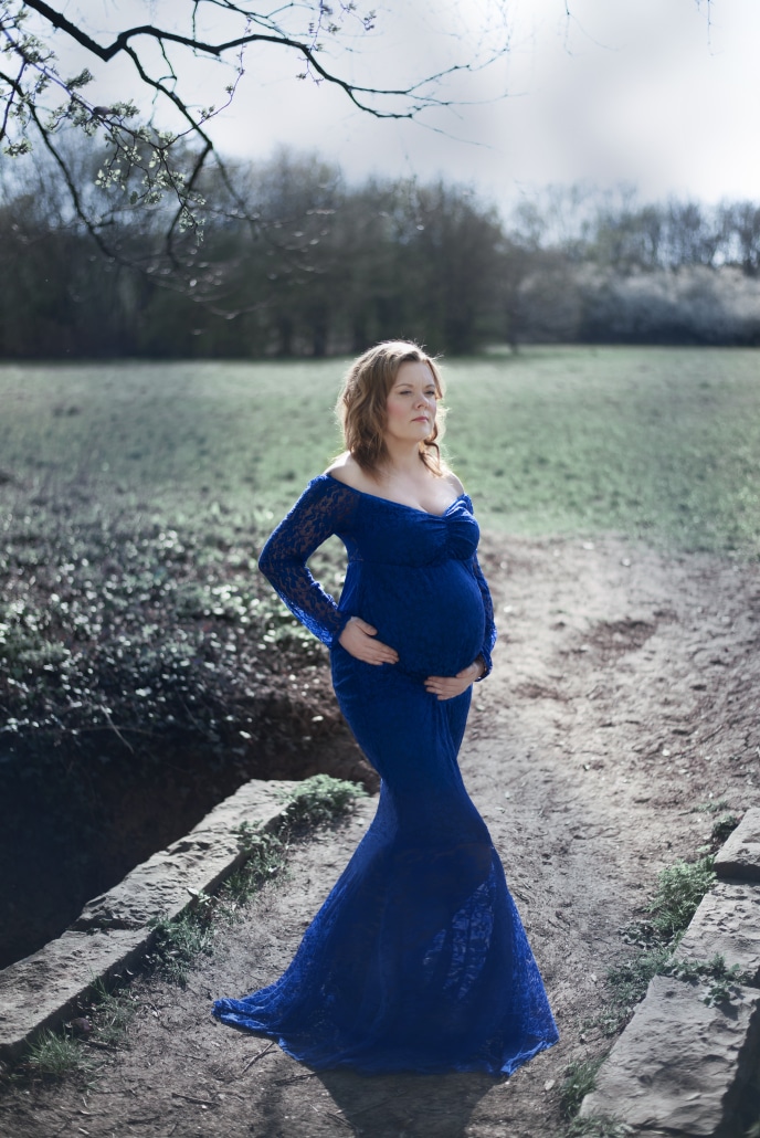 creating angles in maternity shoot