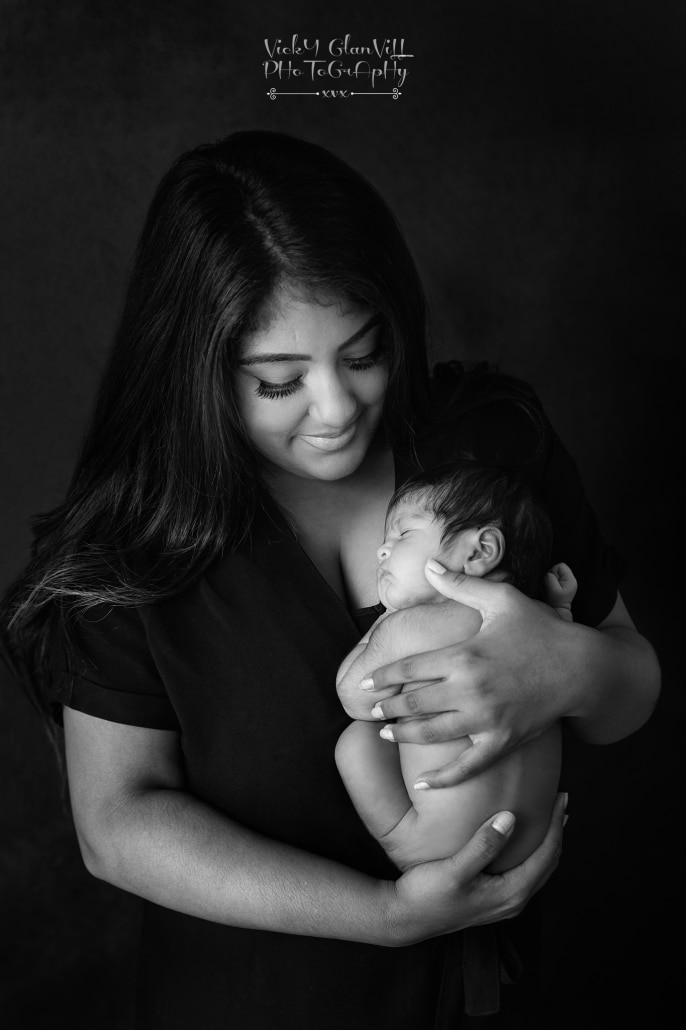 mum with newborn photo