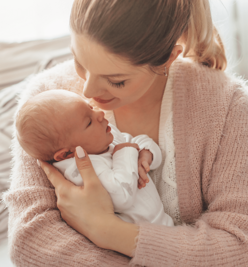 mum and baby bond